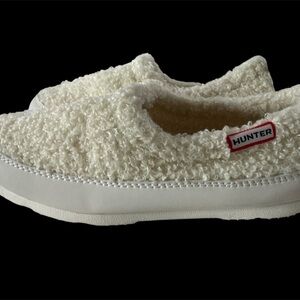 Hunter Kids insulated Cream Slip-On Shoes size 2 NWOB